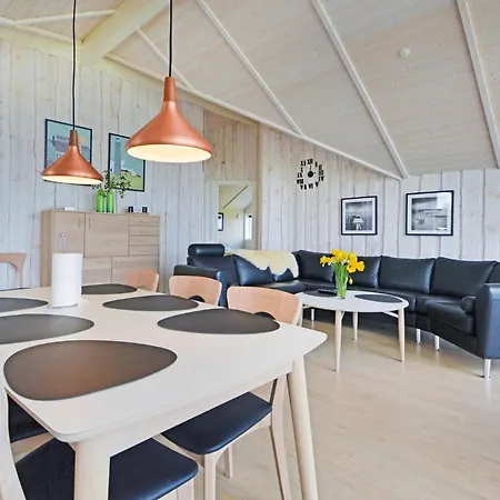 Three-bedroom In Hébergement de vacances