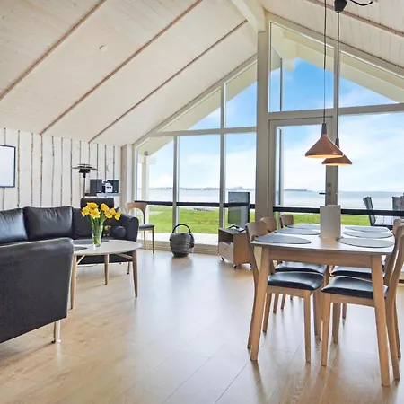 Holiday home Stunning Home In Sjolund *