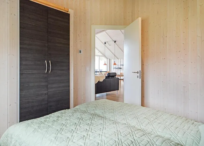 Three-bedroom In بيت للعطل *